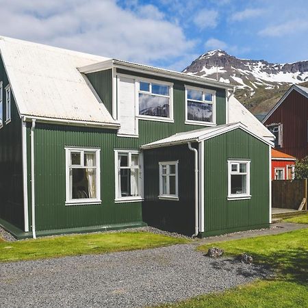 Dulluhus - Apartments By Aldan Seyðisfjörður エクステリア 写真